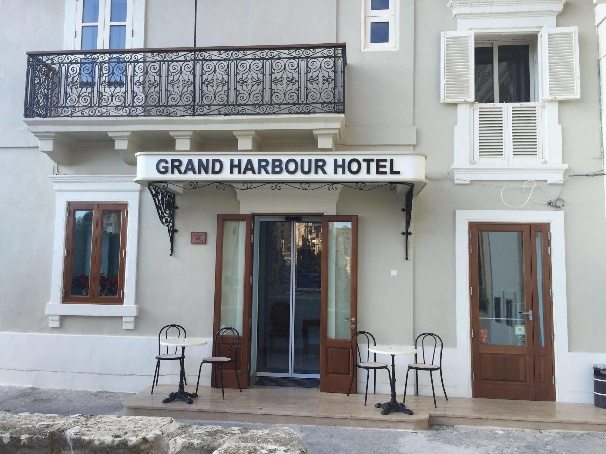 Grand Harbour Hotel วัลเลตตา ภายนอก รูปภาพ